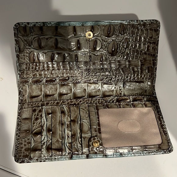 Brahmin Turquoise/Brown Purse and Wallet. Barely used and in great condition! - Picture 6 of 8